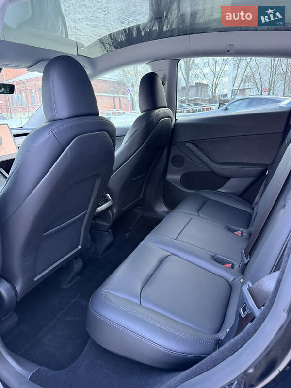 Позашляховик / Кросовер Tesla Model Y 2024 в Дніпрі фото 16 Позашляховик / Кросовер Tesla Model Y 2024 в Дніпрі