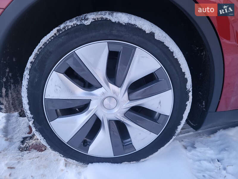 Позашляховик / Кросовер Tesla Model Y 2024 в Харкові фото 24 Позашляховик / Кросовер Tesla Model Y 2024 в Харкові