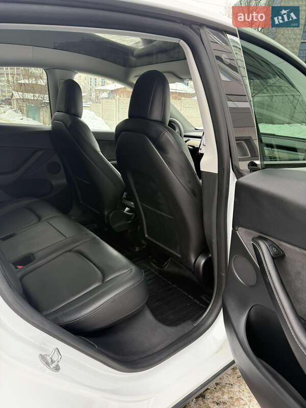 Внедорожник / Кроссовер Tesla Model Y 2021 в Харькове