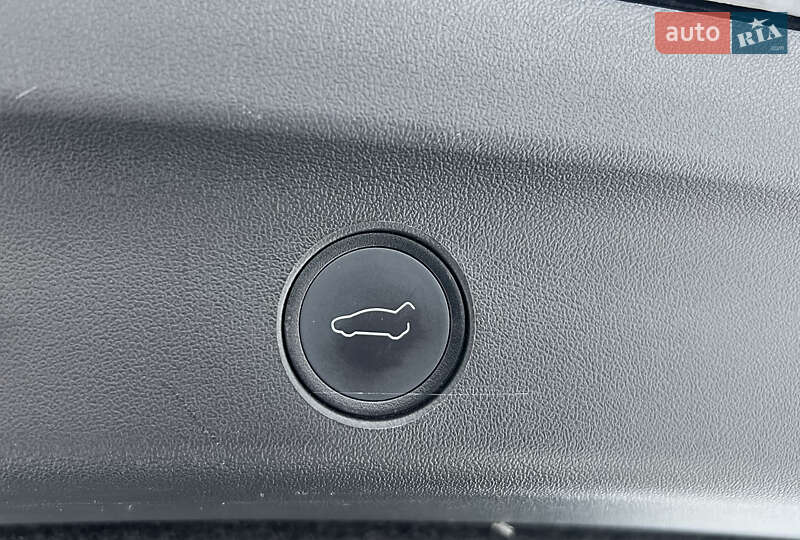 Внедорожник / Кроссовер Tesla Model Y 2020 в Днепре фото 32 Внедорожник / Кроссовер Tesla Model Y 2020 в Днепре