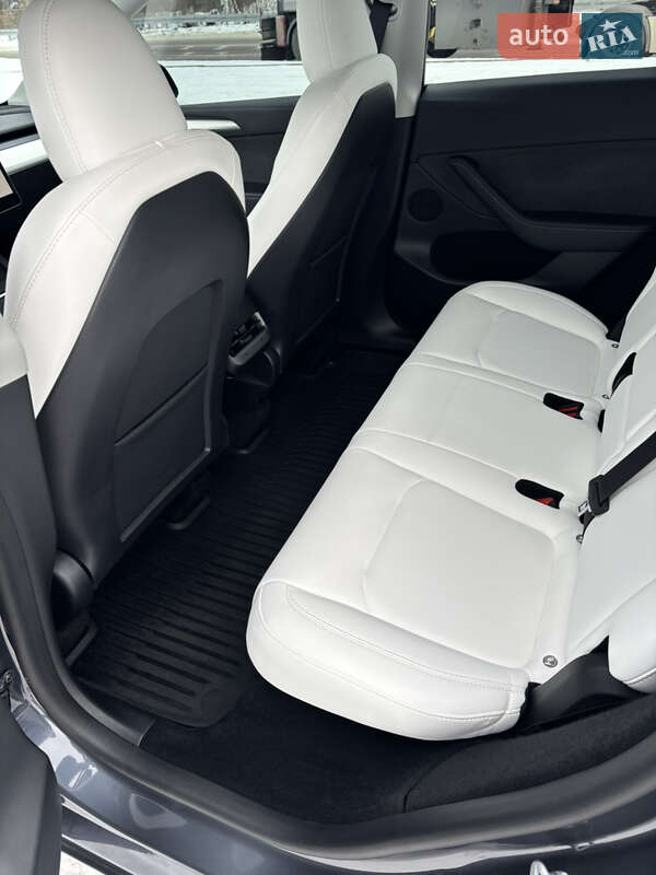 Позашляховик / Кросовер Tesla Model Y 2023 в Дніпрі фото 21 Позашляховик / Кросовер Tesla Model Y 2023 в Дніпрі