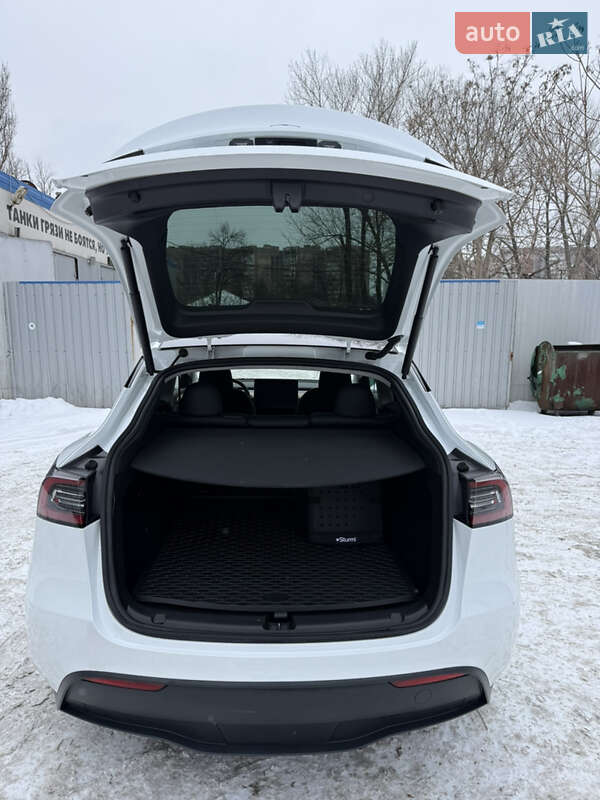 Внедорожник / Кроссовер Tesla Model Y 2023 в Днепре
