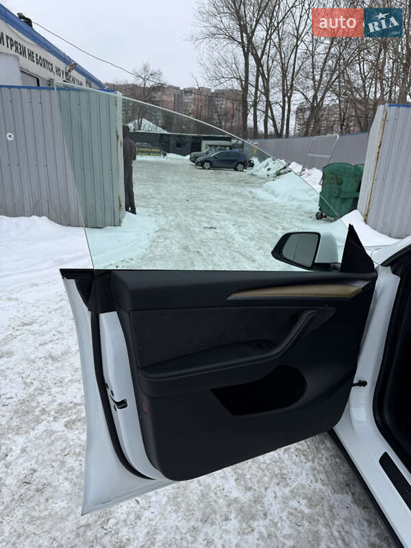 Внедорожник / Кроссовер Tesla Model Y 2023 в Днепре