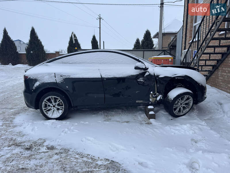 Позашляховик / Кросовер Tesla Model Y 2023 в Луцьку фото 5 Позашляховик / Кросовер Tesla Model Y 2023 в Луцьку