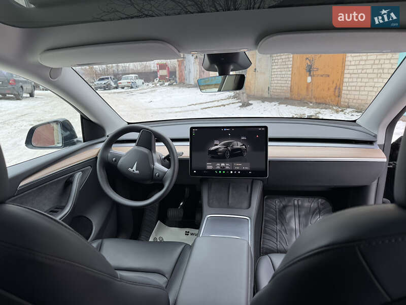 Позашляховик / Кросовер Tesla Model Y 2024 в Кривому Розі