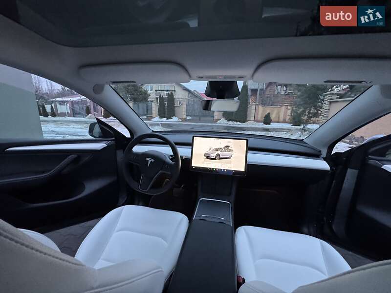Позашляховик / Кросовер Tesla Model Y 2024 в Ужгороді фото 24 Позашляховик / Кросовер Tesla Model Y 2024 в Ужгороді