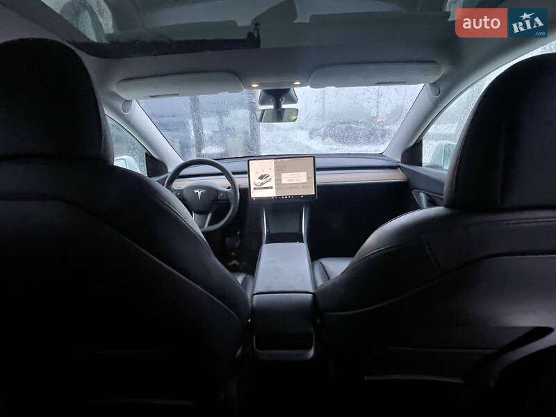 Позашляховик / Кросовер Tesla Model Y 2021 в Львові
