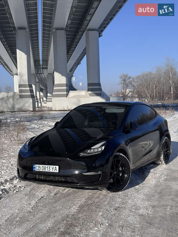 Tesla Model Y 2023