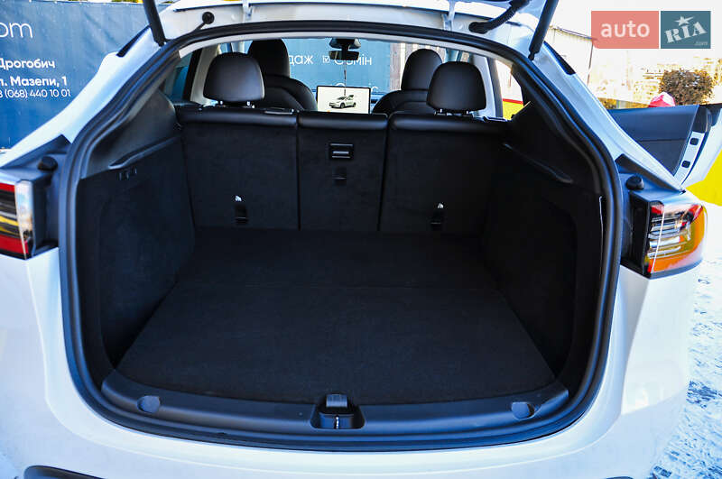 Позашляховик / Кросовер Tesla Model Y 2024 в Трускавці фото 36 Позашляховик / Кросовер Tesla Model Y 2024 в Трускавці