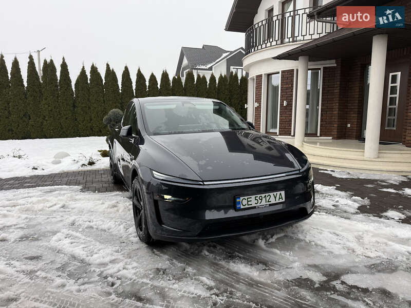 Позашляховик / Кросовер Tesla Model Y 2025 в Чернівцях