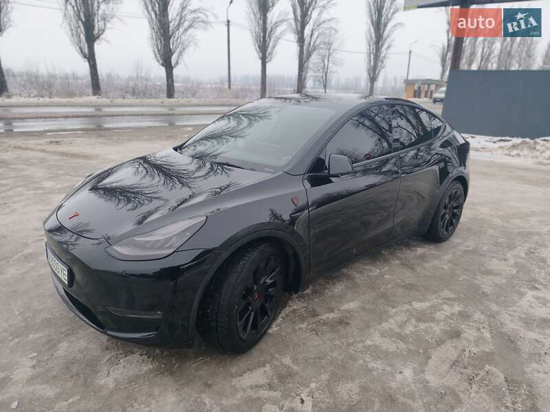Внедорожник / Кроссовер Tesla Model Y 2021 в Киеве
