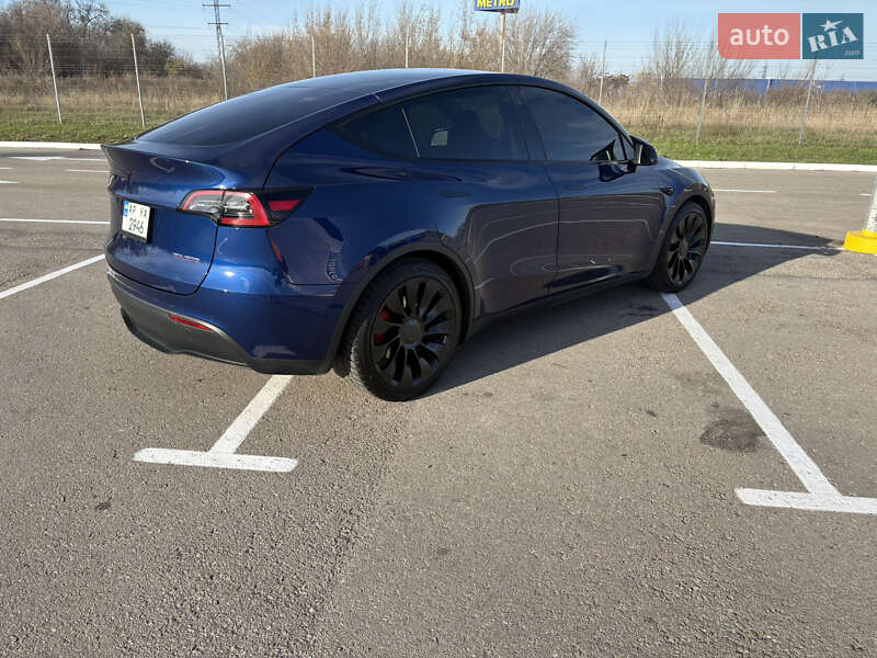 Позашляховик / Кросовер Tesla Model Y 2022 в Запоріжжі