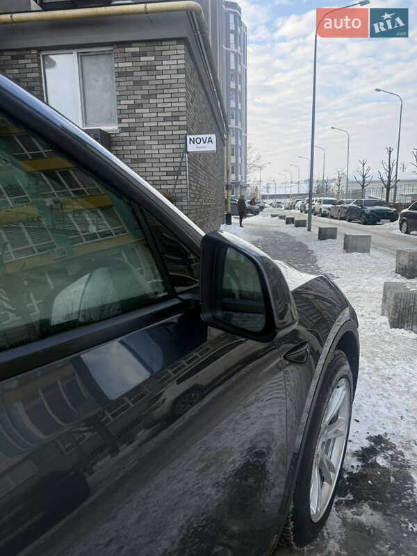 Позашляховик / Кросовер Tesla Model Y 2023 в Києві