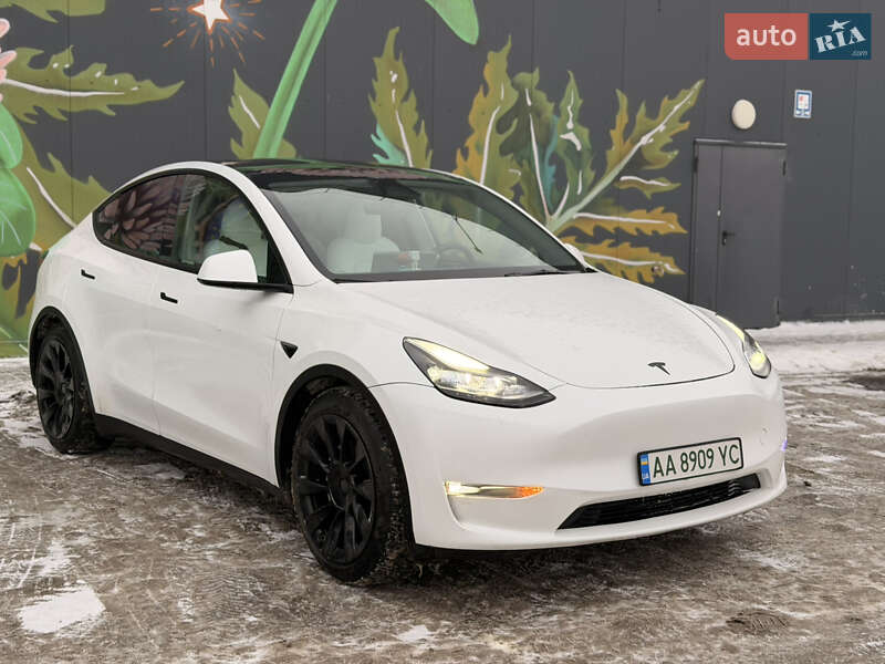 Внедорожник / Кроссовер Tesla Model Y 2023 в Киеве
