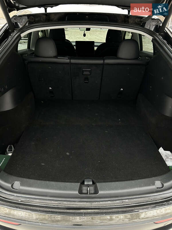 Позашляховик / Кросовер Tesla Model Y 2022 в Запоріжжі фото 19 Позашляховик / Кросовер Tesla Model Y 2022 в Запоріжжі