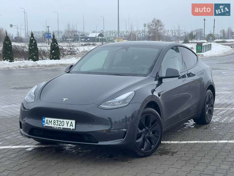 Tesla Model Y 2024 Tesla Model Y 2024