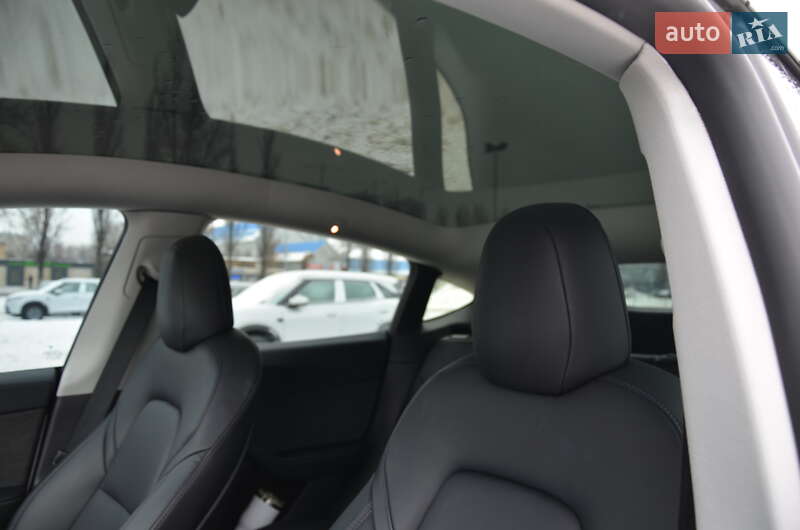 Позашляховик / Кросовер Tesla Model Y 2022 в Києві фото 24 Позашляховик / Кросовер Tesla Model Y 2022 в Києві