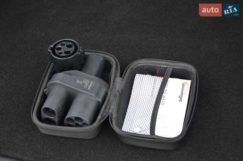 Позашляховик / Кросовер Tesla Model Y 2022 в Києві фото 53 Позашляховик / Кросовер Tesla Model Y 2022 в Києві