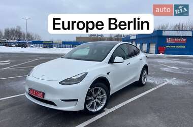 Внедорожник / Кроссовер Tesla Model Y 2024 в Киеве