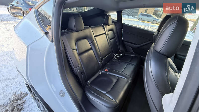 Позашляховик / Кросовер Tesla Model Y 2022 в Луцьку