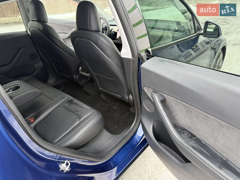 Позашляховик / Кросовер Tesla Model Y 2022 в Львові