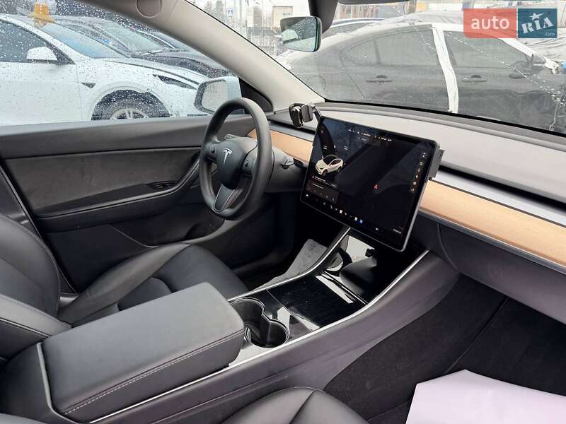 Позашляховик / Кросовер Tesla Model Y 2020 в Луцьку фото 13 Позашляховик / Кросовер Tesla Model Y 2020 в Луцьку