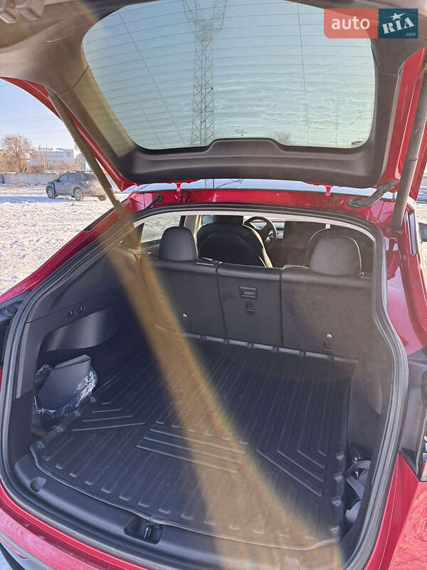 Позашляховик / Кросовер Tesla Model Y 2022 в Слобожанське