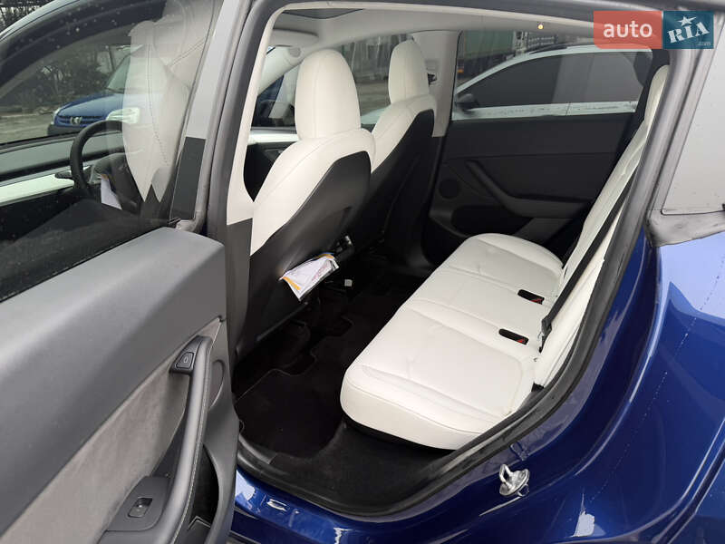 Позашляховик / Кросовер Tesla Model Y 2023 в Запоріжжі фото 12 Позашляховик / Кросовер Tesla Model Y 2023 в Запоріжжі