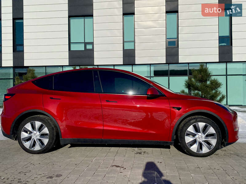 Позашляховик / Кросовер Tesla Model Y 2023 в Хмельницькому фото 15 Позашляховик / Кросовер Tesla Model Y 2023 в Хмельницькому