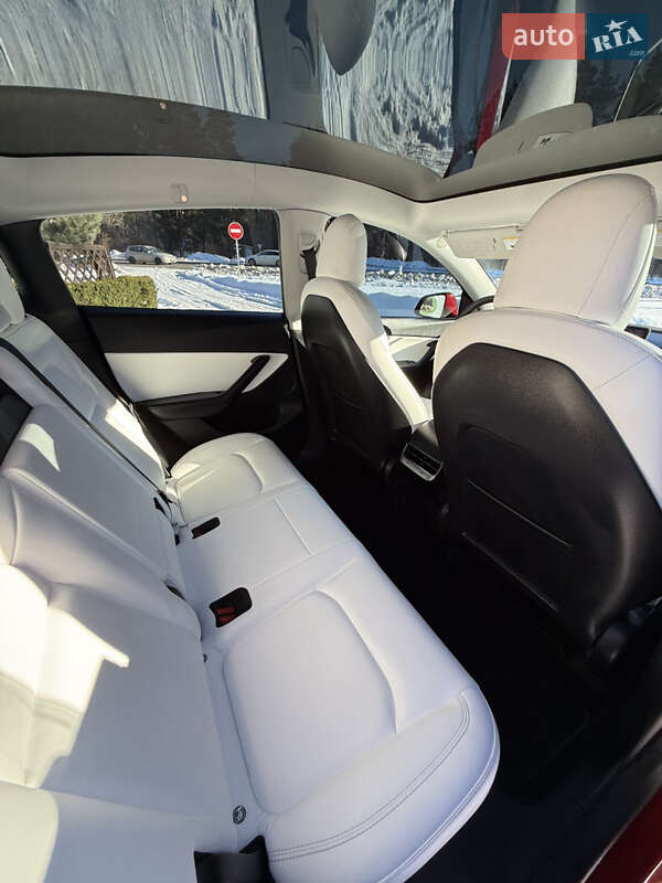 Позашляховик / Кросовер Tesla Model Y 2021 в Луцьку
