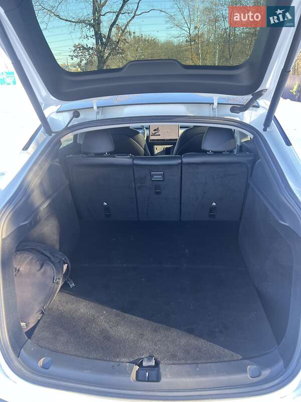 Внедорожник / Кроссовер Tesla Model Y 2023 в Ровно фото 14 Внедорожник / Кроссовер Tesla Model Y 2023 в Ровно