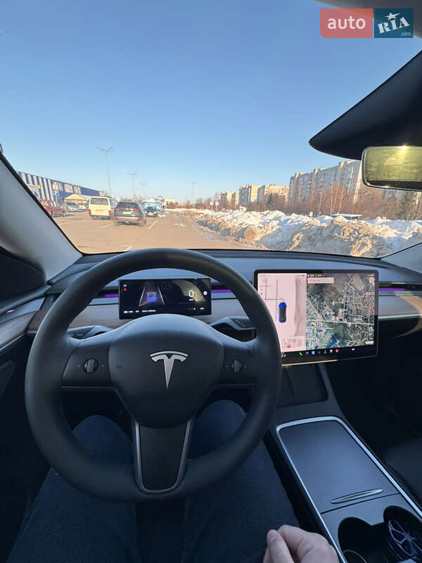 Внедорожник / Кроссовер Tesla Model Y 2024 в Дрогобыче