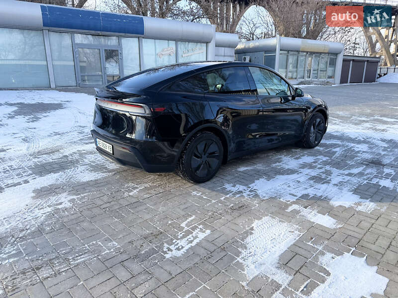 Позашляховик / Кросовер Tesla Model Y 2025 в Дніпрі