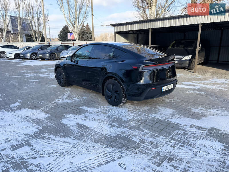Позашляховик / Кросовер Tesla Model Y 2025 в Дніпрі