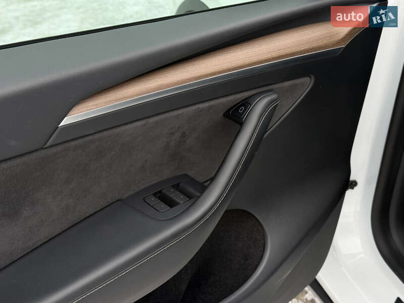 Внедорожник / Кроссовер Tesla Model Y 2023 в Ивано-Франковске фото 13 Внедорожник / Кроссовер Tesla Model Y 2023 в Ивано-Франковске