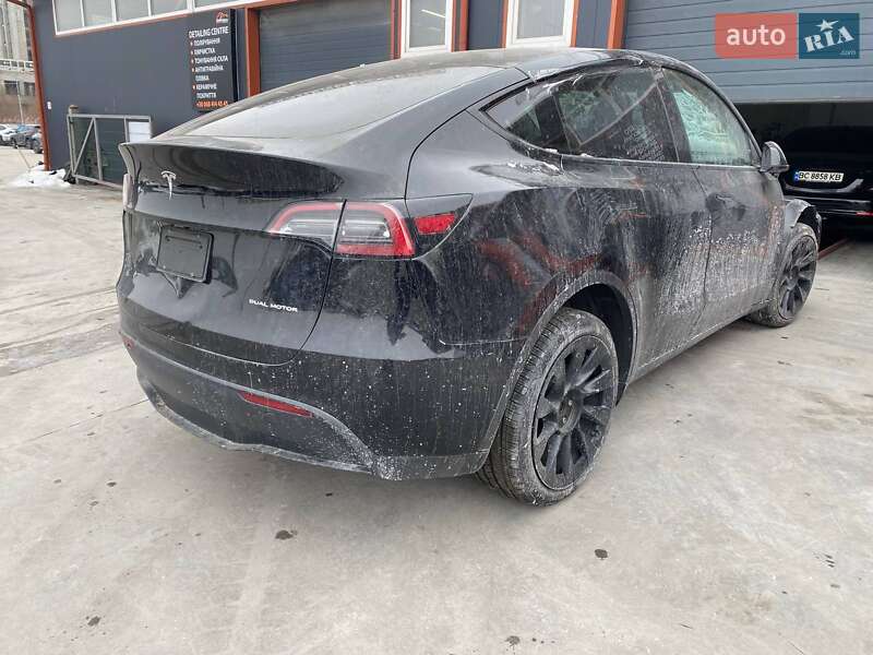 Позашляховик / Кросовер Tesla Model Y 2023 в Львові