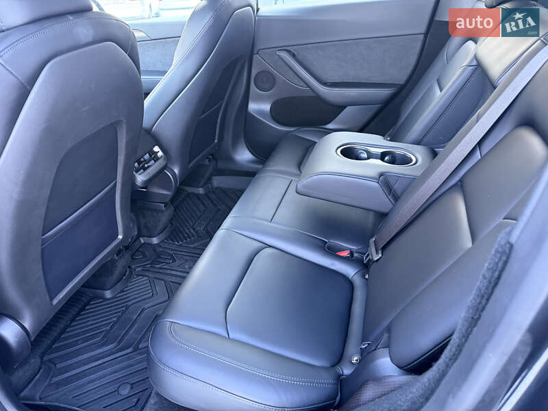 Внедорожник / Кроссовер Tesla Model Y 2024 в Киеве фото 12 Внедорожник / Кроссовер Tesla Model Y 2024 в Киеве