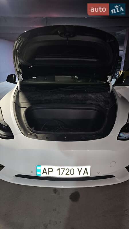 Внедорожник / Кроссовер Tesla Model Y 2020 в Запорожье