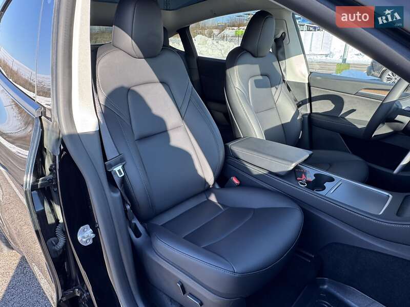 Позашляховик / Кросовер Tesla Model Y 2023 в Рівному фото 9 Позашляховик / Кросовер Tesla Model Y 2023 в Рівному