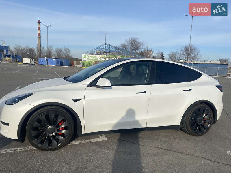 Внедорожник / Кроссовер Tesla Model Y 2023 в Днепре