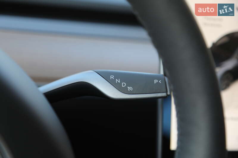 Позашляховик / Кросовер Tesla Model Y 2024 в Харкові