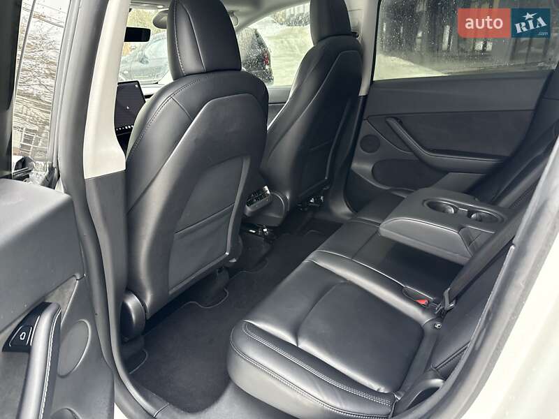 Внедорожник / Кроссовер Tesla Model Y 2020 в Львове