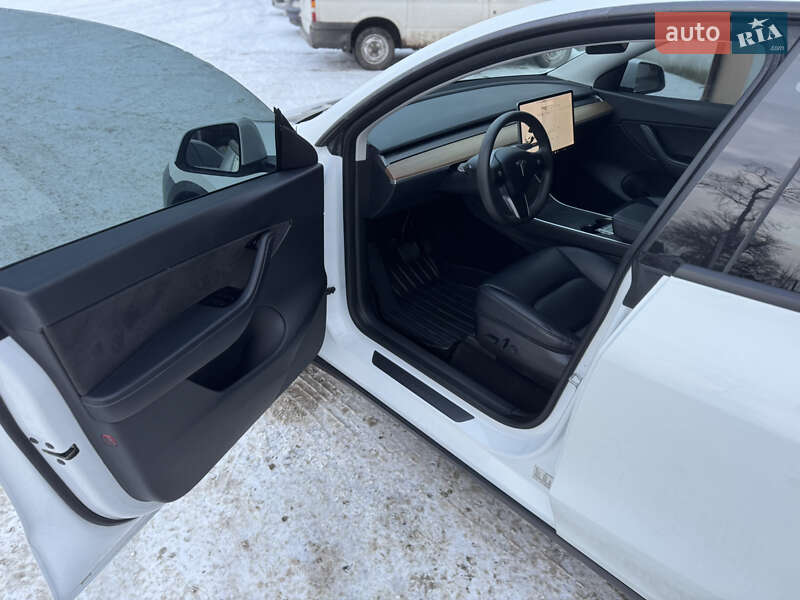 Позашляховик / Кросовер Tesla Model Y 2020 в Луцьку фото 19 Позашляховик / Кросовер Tesla Model Y 2020 в Луцьку
