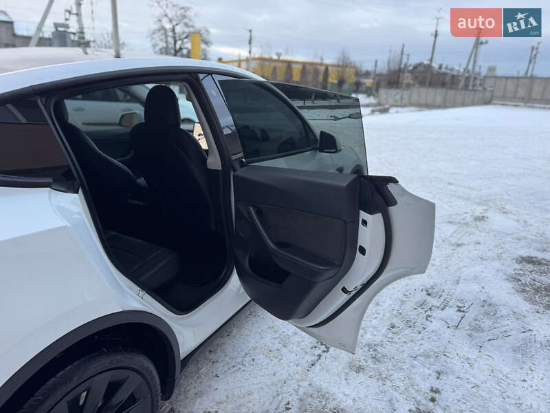 Позашляховик / Кросовер Tesla Model Y 2020 в Луцьку фото 34 Позашляховик / Кросовер Tesla Model Y 2020 в Луцьку