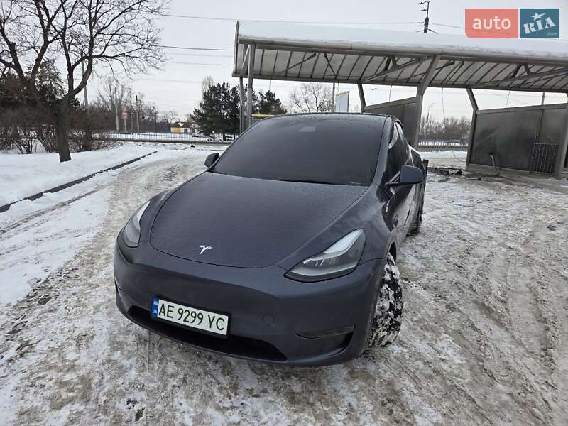 Tesla Model Y 2022