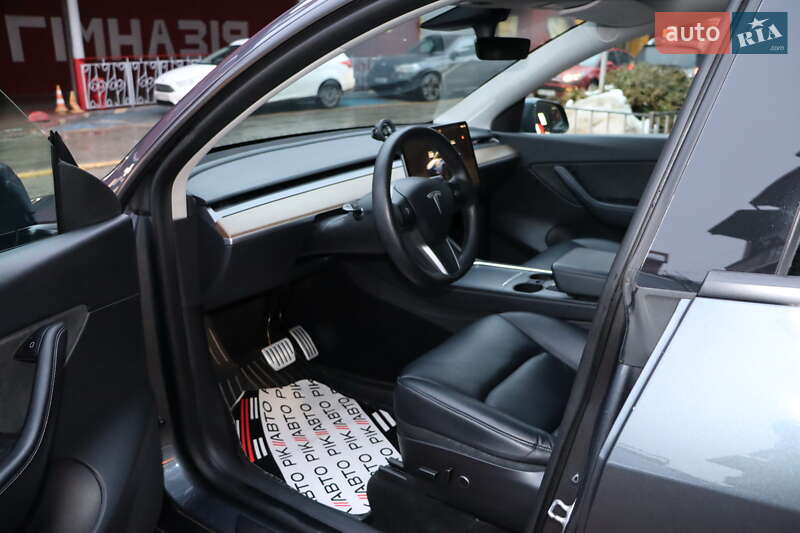 Позашляховик / Кросовер Tesla Model Y 2022 в Львові