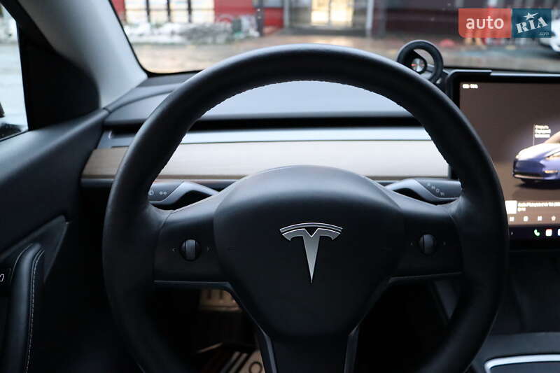 Позашляховик / Кросовер Tesla Model Y 2022 в Львові