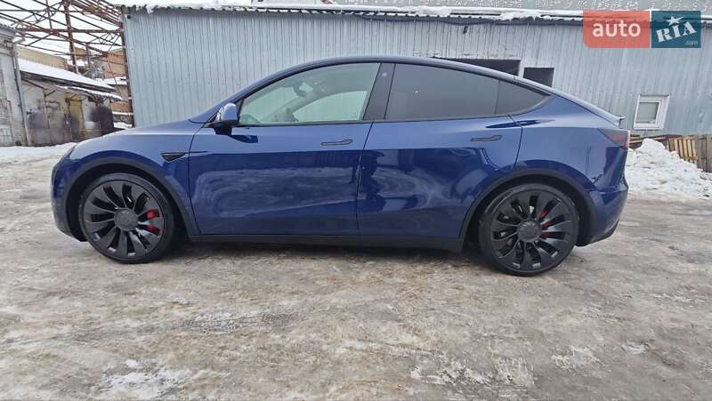 Позашляховик / Кросовер Tesla Model Y 2022 в Рівному