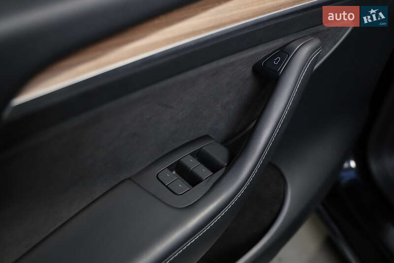 Позашляховик / Кросовер Tesla Model Y 2022 в Луцьку