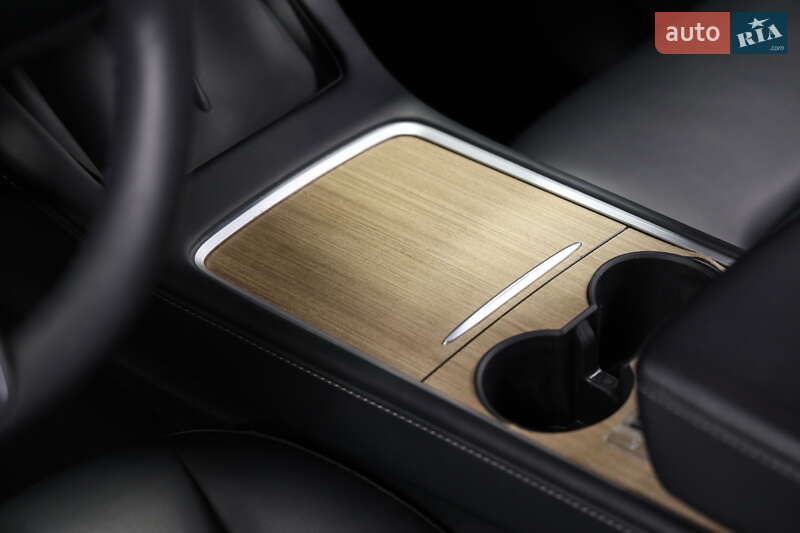 Позашляховик / Кросовер Tesla Model Y 2022 в Луцьку